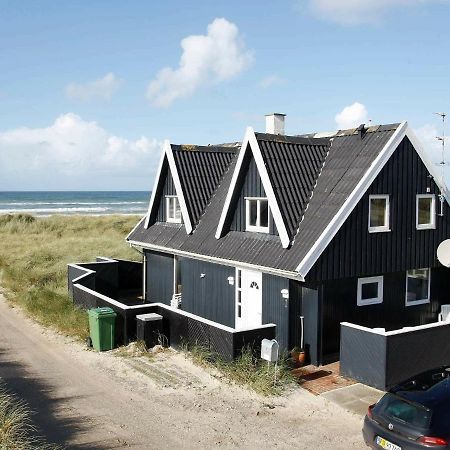 6 Person Holiday Home In Блокхус Номер фото