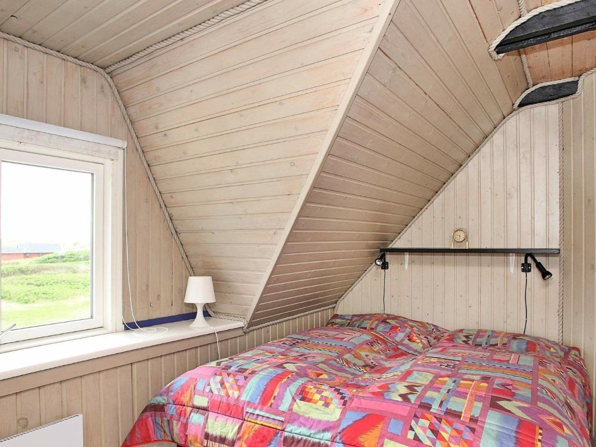 6 Person Holiday Home In Блокхус Номер фото